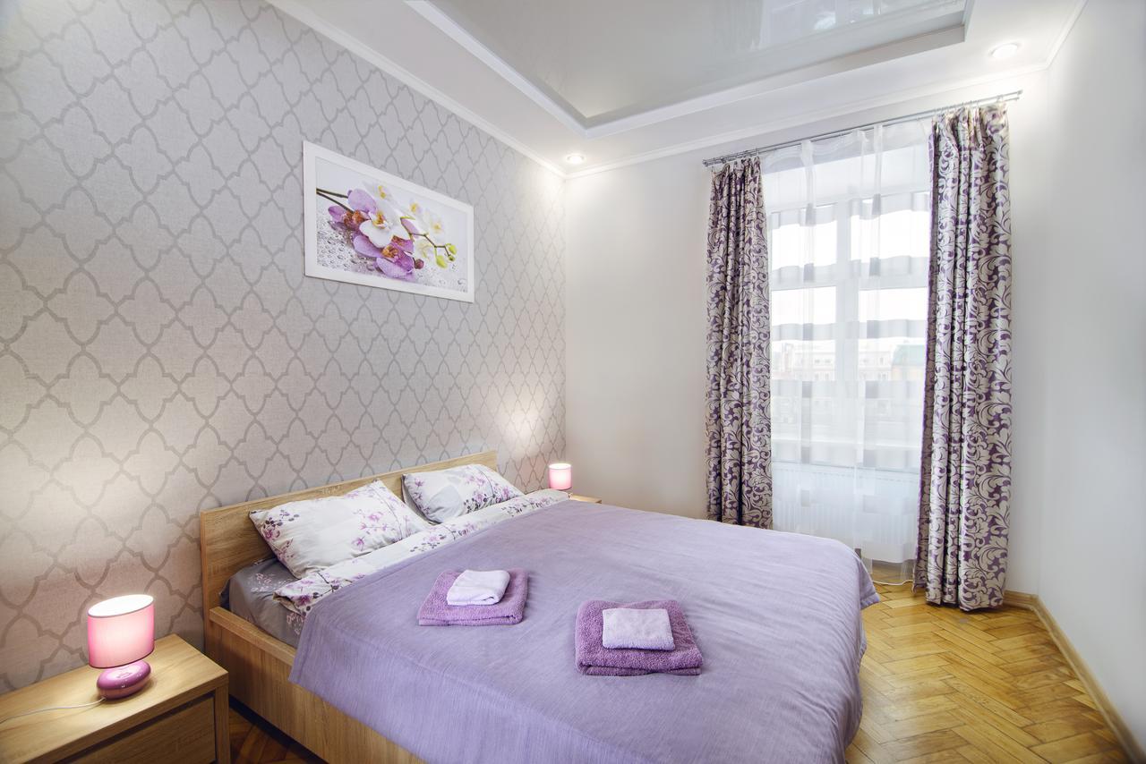 Premium Hostel Lviv Eksteriør bilde